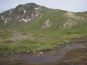 沼ノ平から磐梯山頂を見る