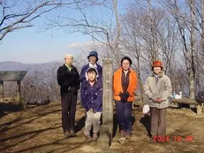 三頭山山頂で